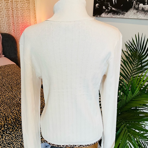 Militant Style Turtleneck - Picture 6 of 8